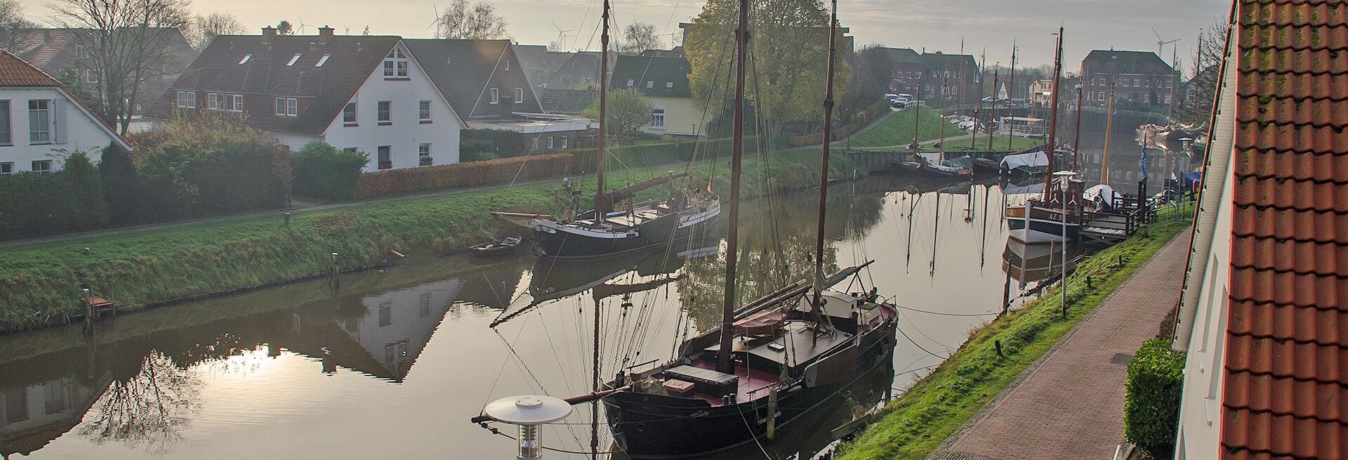 Blick vom Balkon | auf den Museumshafen